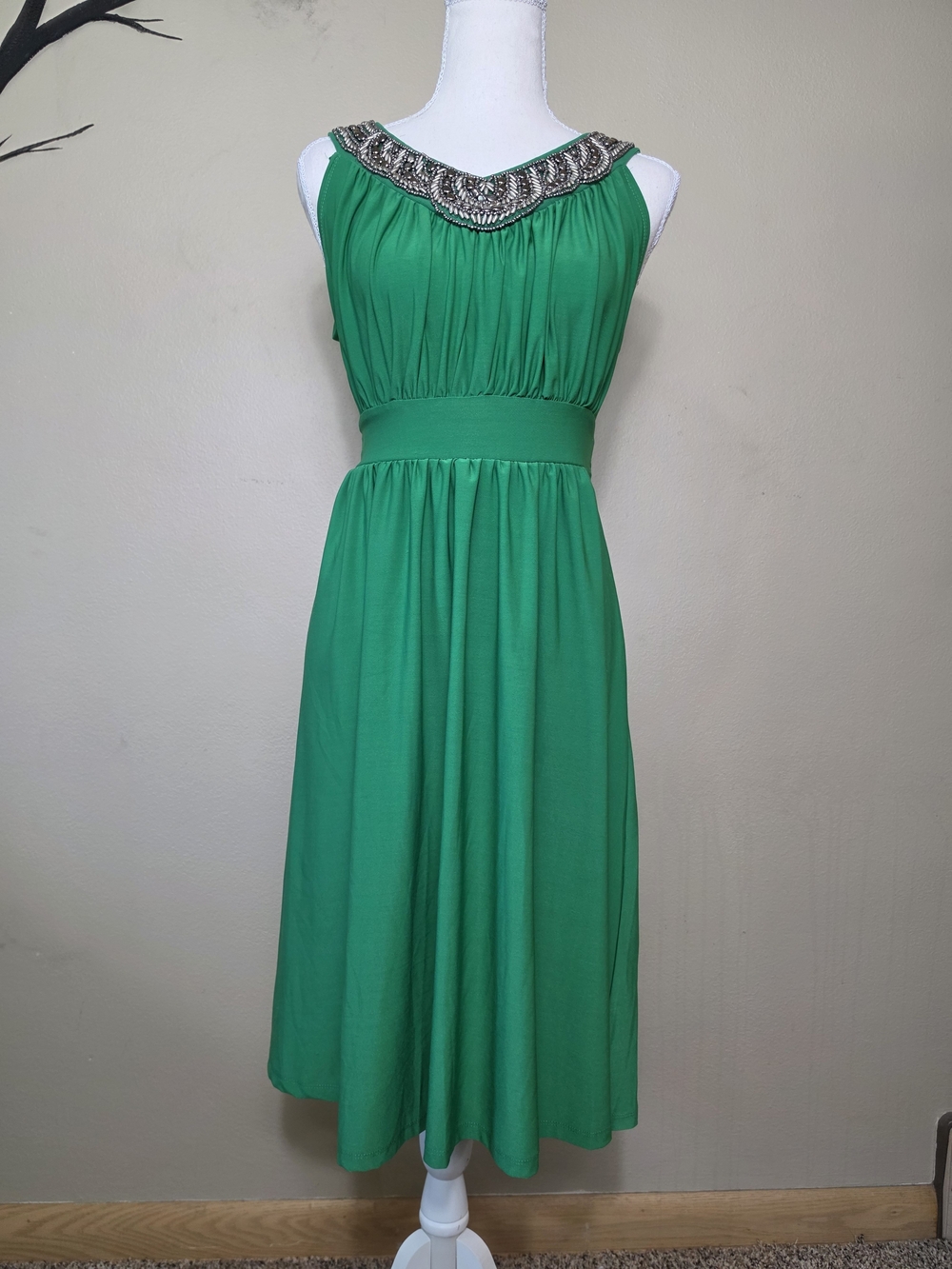 HAANI Emerald Green Beaded Neckline Fit & Flare Midi Dress Size M